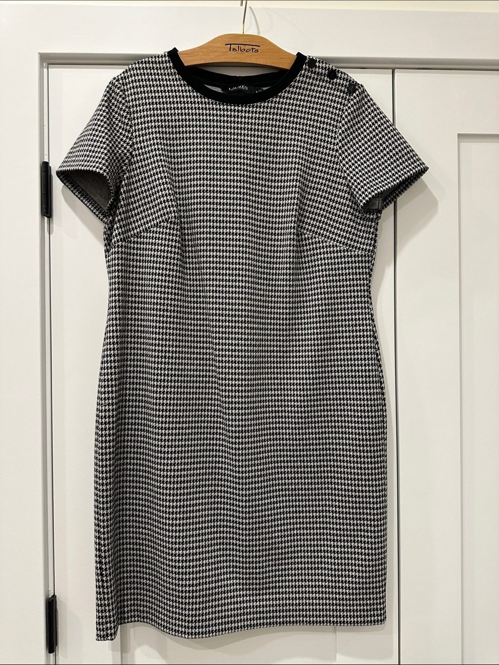 Black & White Houndstooth Short Sleeve Sheath Dress